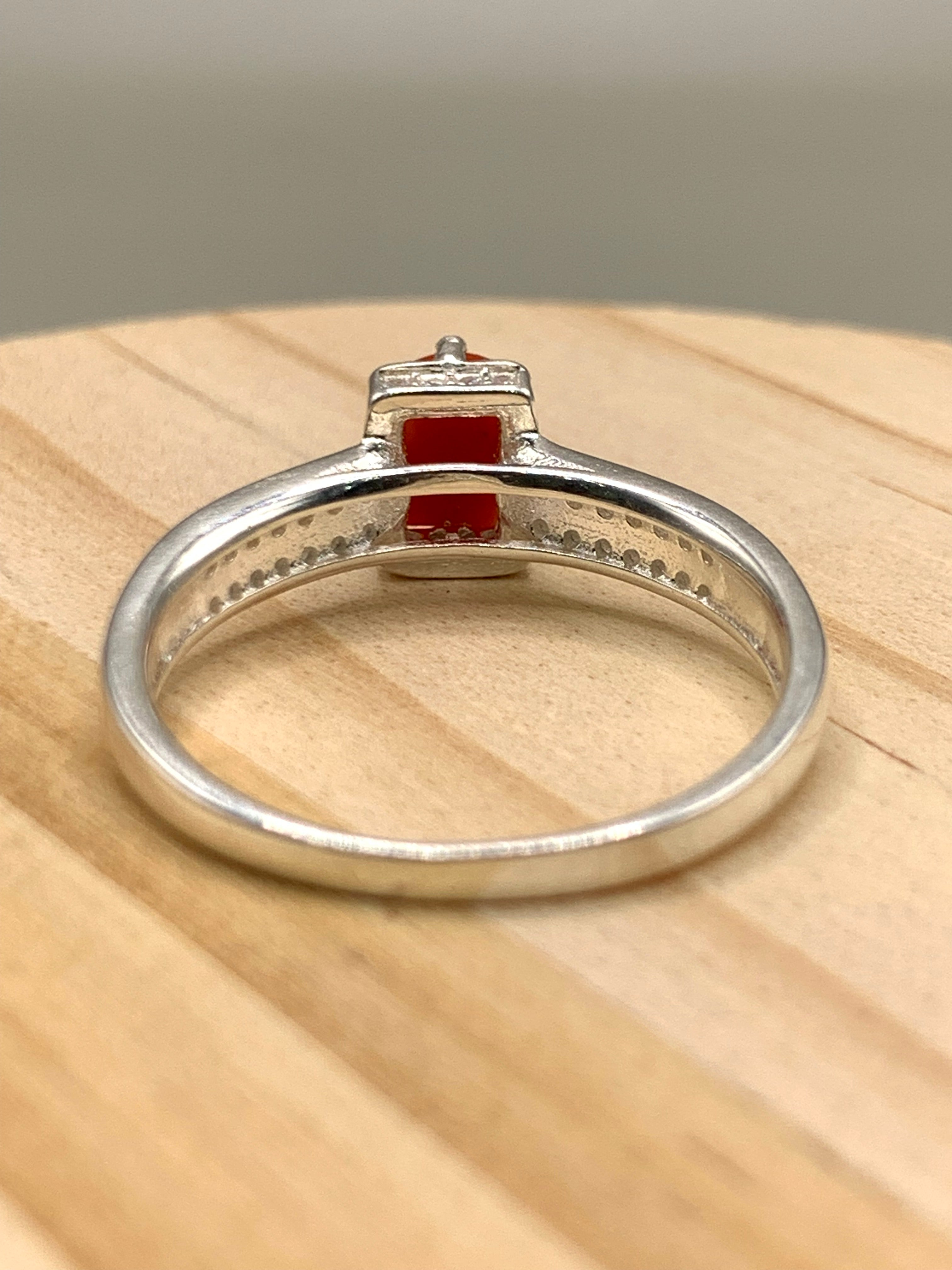 Marjan / coral Ring in Silver